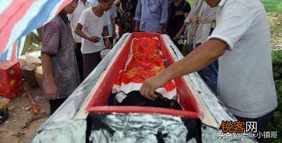 人死之后,多长时间会变成白骨？