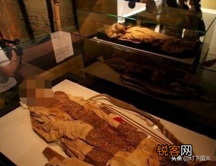 2006年,石景山出土的龙袍干尸的真实身份是什么？有什么依据？