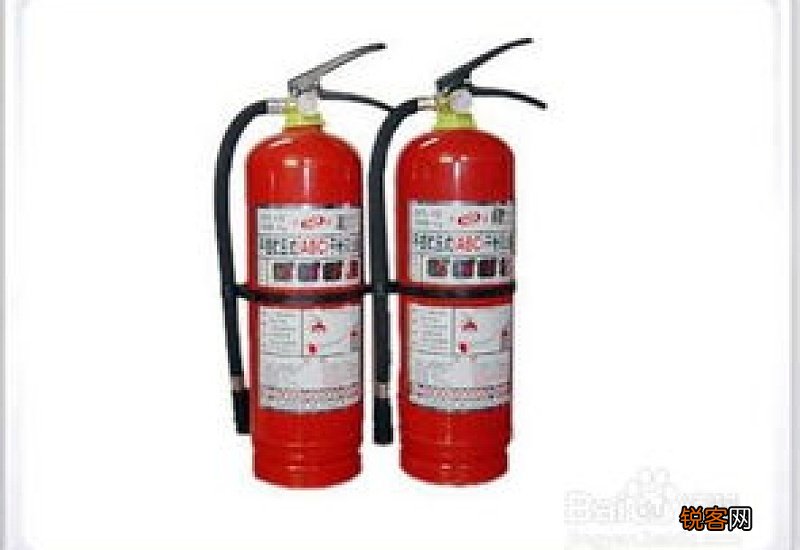 使用手提式灭火器的顺序为