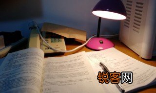 笨手笨脚的词语意思 笨手笨脚的词语意思是什么