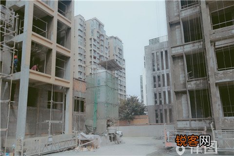 信贷逾期房贷没逾期还能卖房子吗