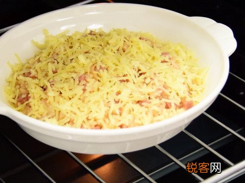 蕃茄酱蛋烤饭