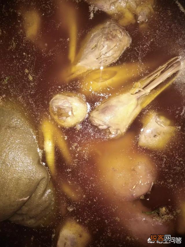 为什么卤肉有些是苦的,是错放了什么香料？