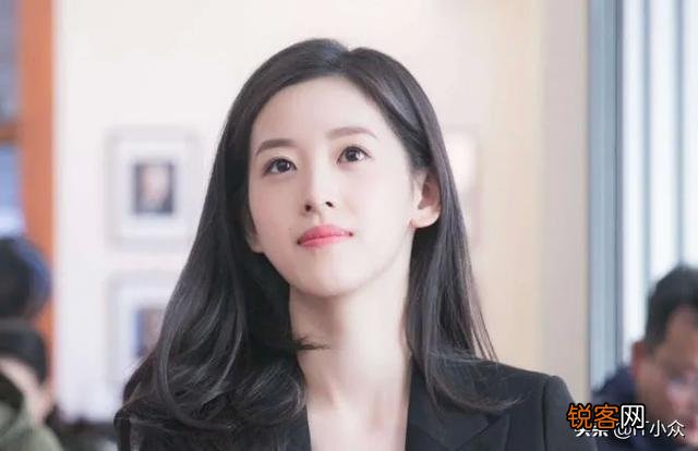 马云的妻子张瑛有多优秀？为什么她不像刘强东妻子章泽天那样经常出现？