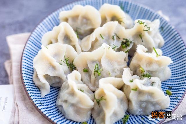茴香包饺子该放哪些调料？