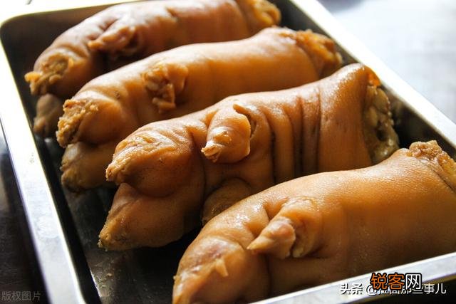 卤猪蹄怎么达到去腥和增香？