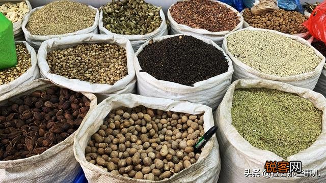 香料之间怎么搭配才能发挥它的最大香效？