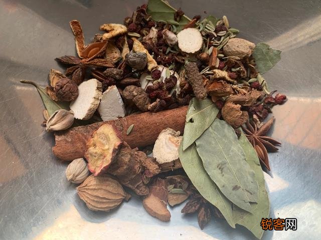 炒鸡一般都用什么香料？