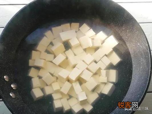 客人来家里吃饭为什么喜欢评价豆腐和百叶呢？