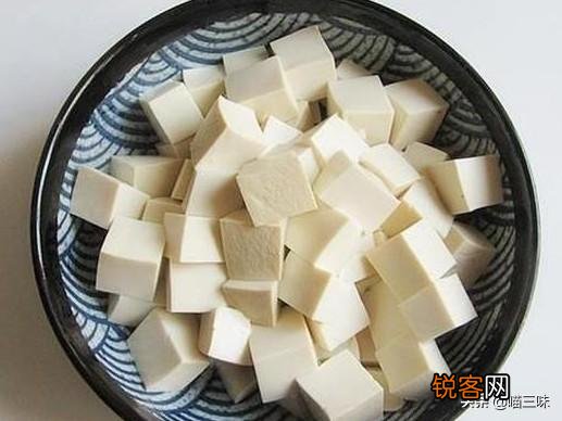客人来家里吃饭为什么喜欢评价豆腐和百叶呢？