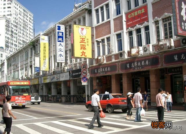10月6日,《长津湖》官方着重感谢厦门观众,是因为什么事情？