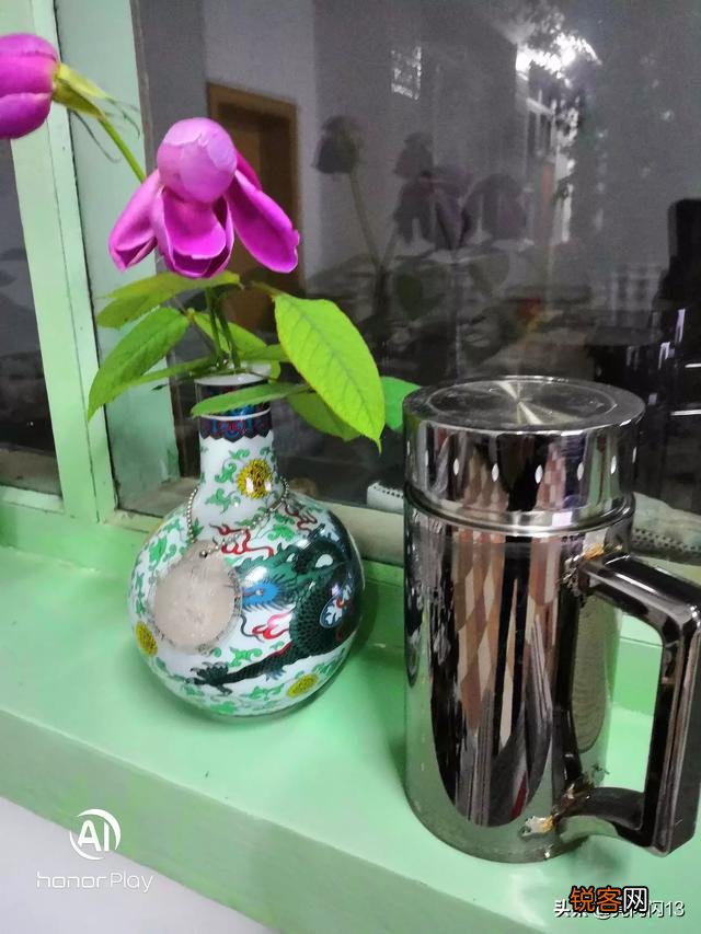 求大家给推荐一个好用又好看的保温杯吧？