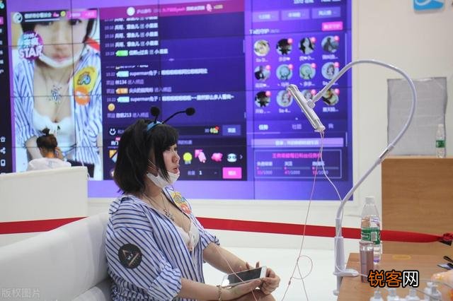 做自媒体,不会聊天怎么开直播？