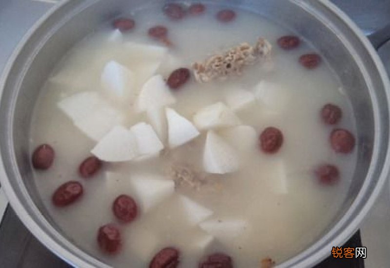 萝卜炖鸭肉的功效与作用 萝卜炖鸭肉的功效与作用是什么