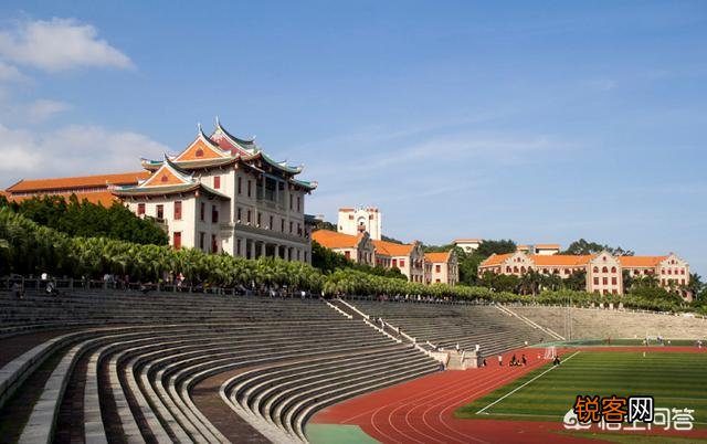 厦门大学在全国排名大概是多少？