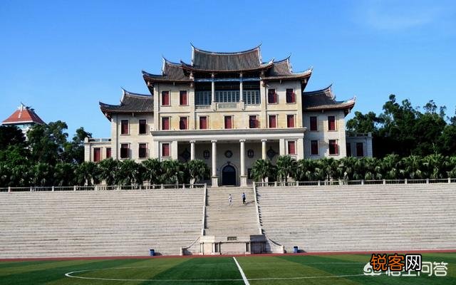 厦门大学在全国排名大概是多少？