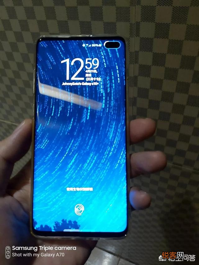 能否推荐一部手机,屏幕好一点的,处理器好一点的,价格适中的,主要是外放好一点的？