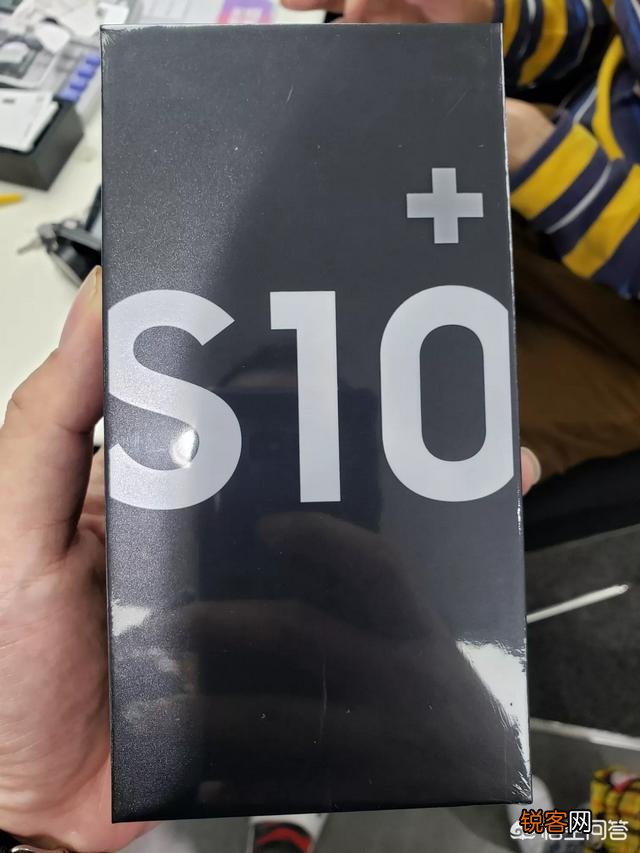 能否推荐一部手机,屏幕好一点的,处理器好一点的,价格适中的,主要是外放好一点的？