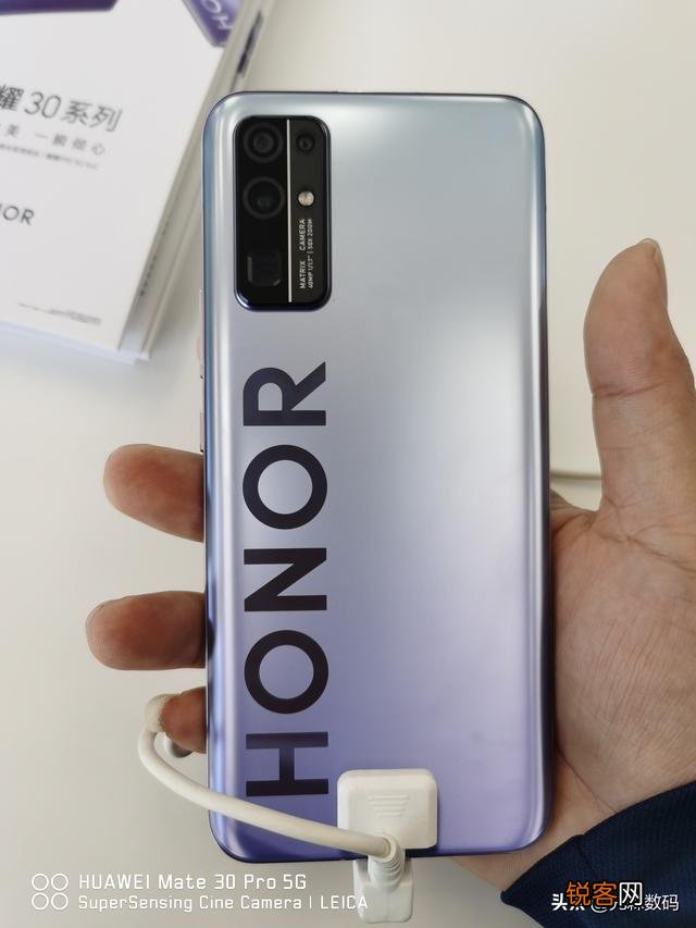 现在手机机型真多选哪个？