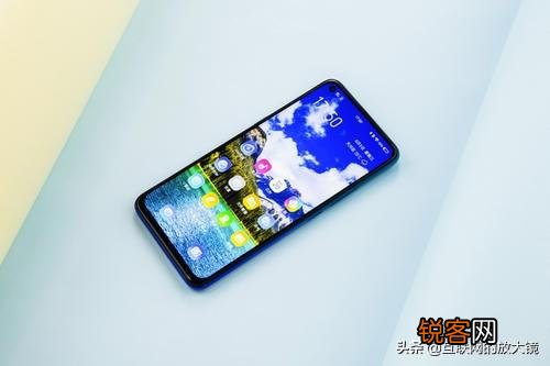 广大的条友们,一千一二买个什么手机好,能否推荐一下？