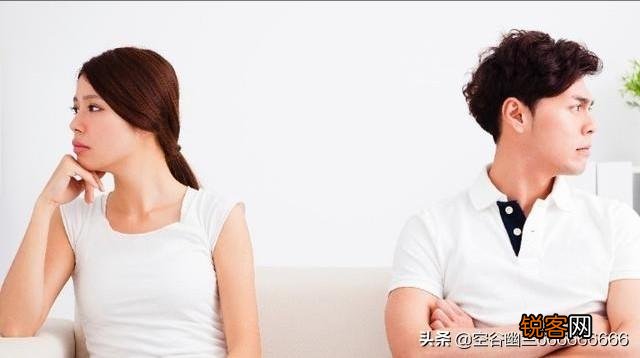 我和前妻在一起十年了,因为我出轨我们离婚了,我想挽回她,能帮帮我吗？