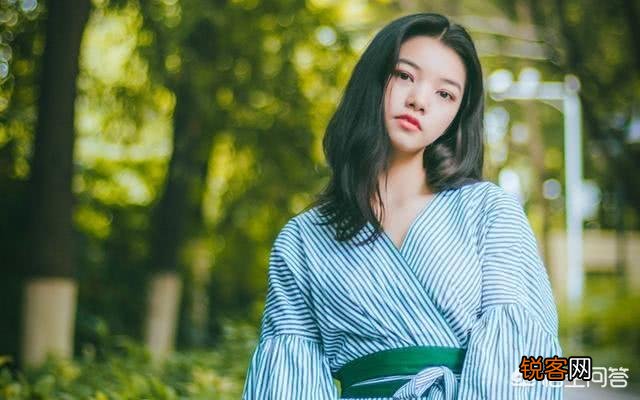 男人离婚后选择跟前妻同居,这属于一种怎样的心理？