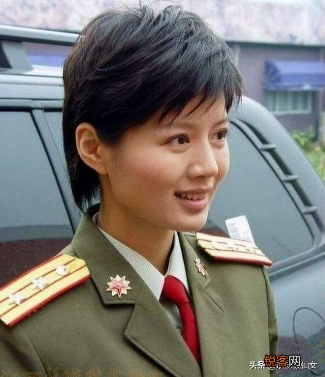 与傅程鹏离婚后,独自抚养儿子的程愫现状怎么样了？