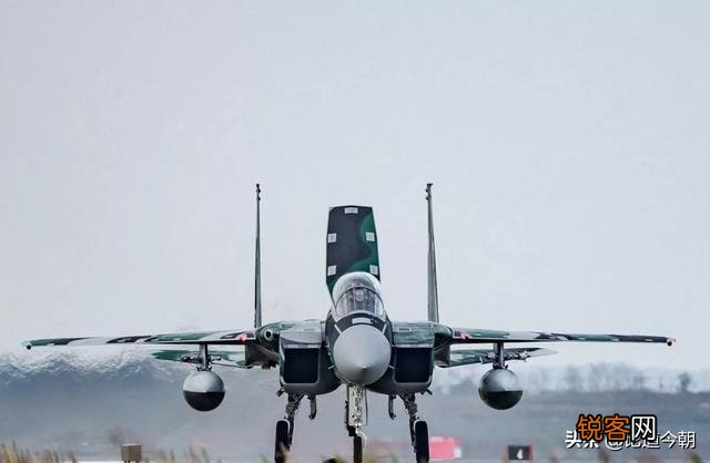 F-15QA型“先进鹰”与苏35,歼16,哪个更强悍？