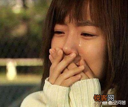 领着儿子在超市碰见前妻,她总是落泪,至今带着我的女儿还单身过,我该怎么办？