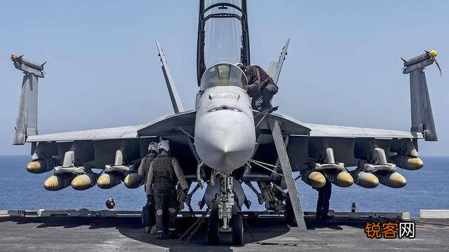 苏30SM,F15S,F/A18F,EF2000,阵风,进行对比,谁综合性能最好？