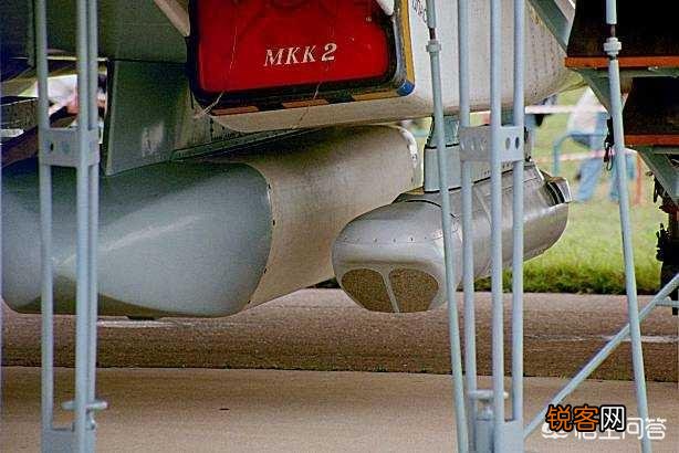 苏30SM,F15S,F/A18F,EF2000,阵风,进行对比,谁综合性能最好？