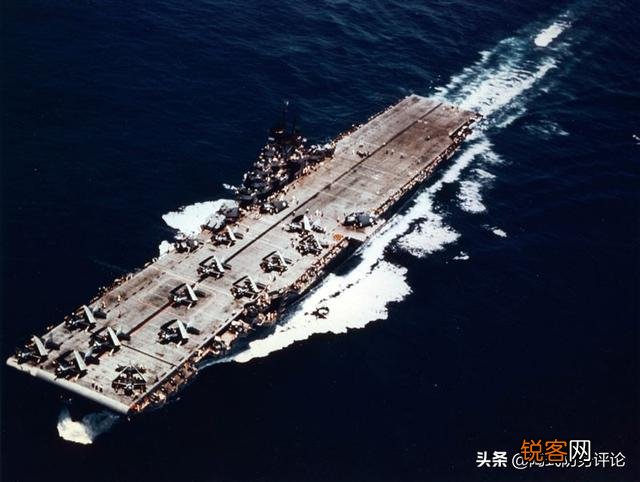 瓜岛战役,美、日双方舰载机擦肩而过,为什么不开战？