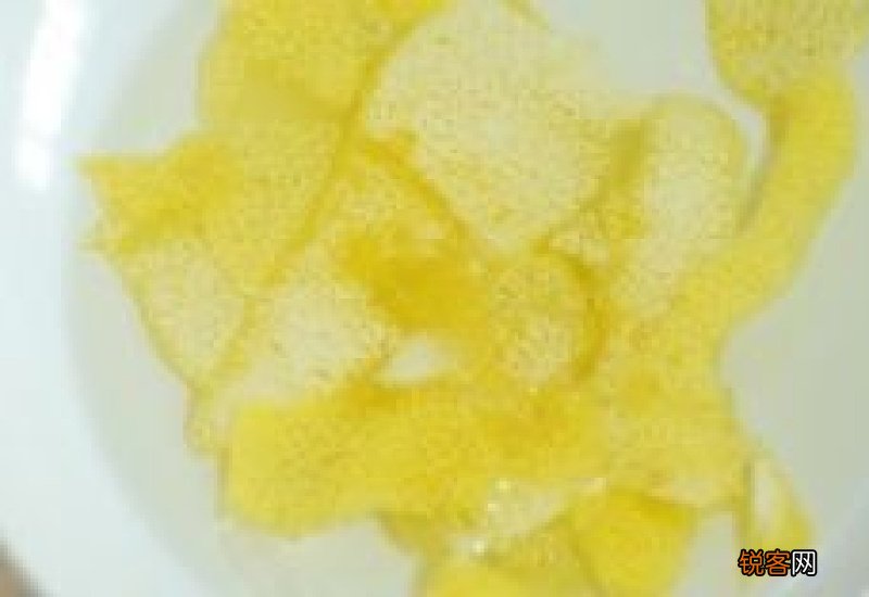 柚子皮熬水喝有什么功效？柚子皮煮水的功效与作用