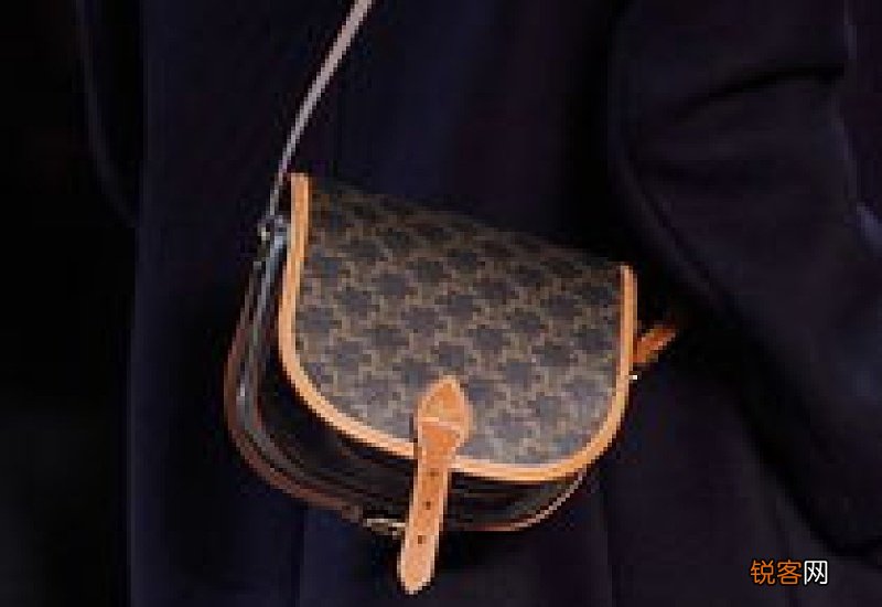 蔻驰2020新款老花盒子包值得入手吗