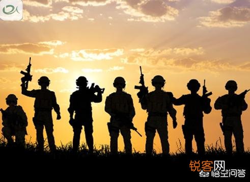 女空军今年二十岁部队军考落榜,原是普通一本大学想问接下来的路怎么走是比较好？