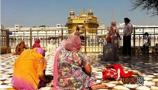 “印度铁娘子”英迪拉·甘地,为何会被自己的贴身警卫开枪打死？