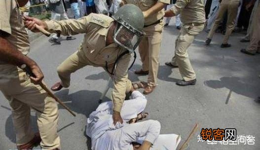 “印度铁娘子”英迪拉·甘地,为何会被自己的贴身警卫开枪打死？