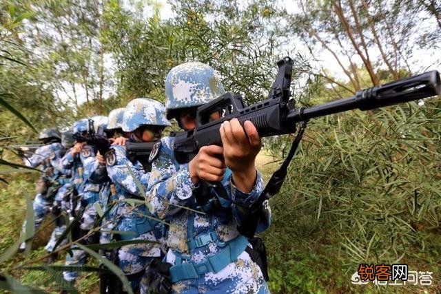 为什么现代部队作战都要身穿迷彩服？