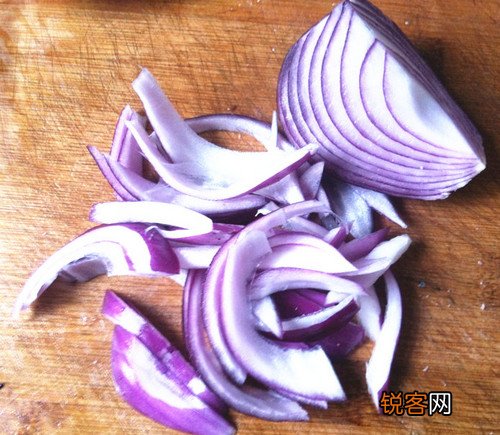 洋葱木耳炒鸡蛋