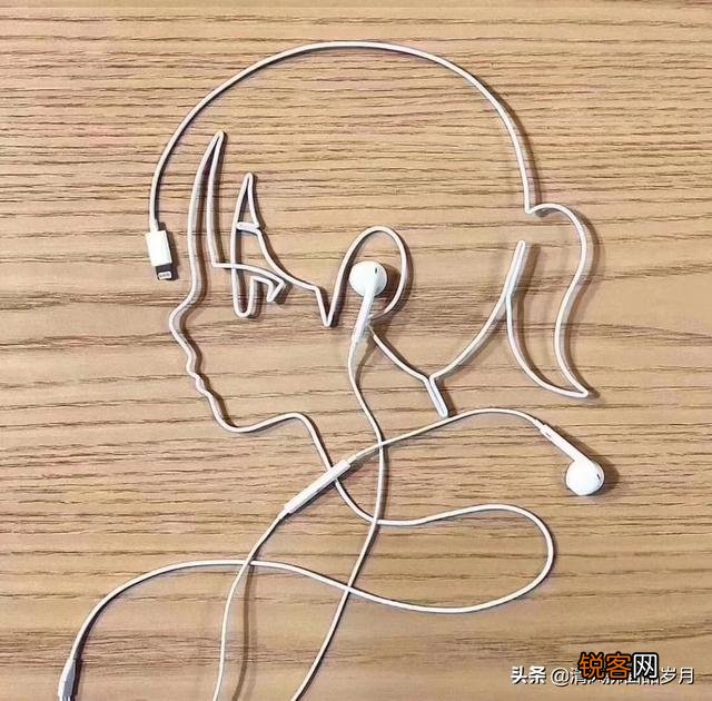 女长得美若天仙。男很有才华却长得不好看。你会用什么词来形容？