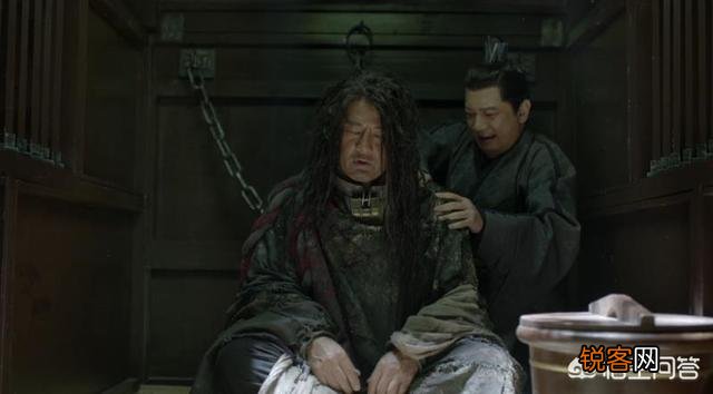 《庆余年》王启年和肖恩在囚车中的对话到底错在哪里了？为何范闲笃定他说错话了？