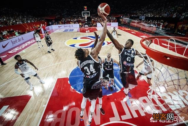 为什么总感觉世界杯上的字母哥,和NBA上的字母哥不是一个人呢？