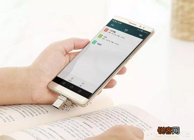为什么越来越多手机采用Type-C接口？除了充电,还能做什么？