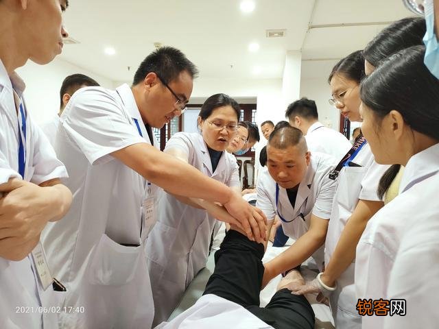 40多岁还能学中医创业吗？
