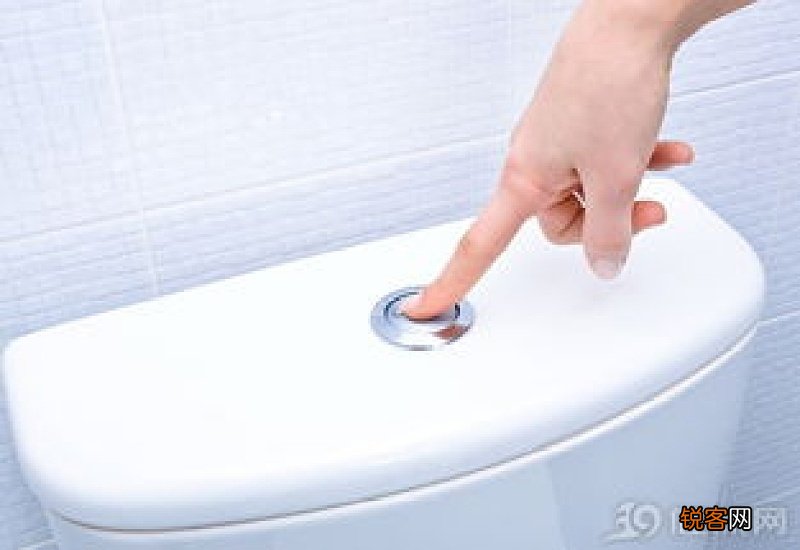 马桶怎么防止大便溅水公式