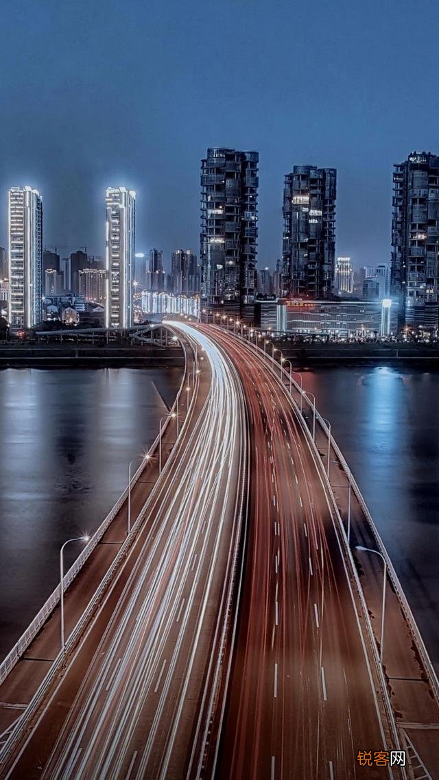 在旅游该不该接受艳遇？
