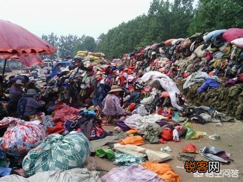 现在旧衣物回收真这么暴利吗？突然发现身边多了好多这样的门头房？