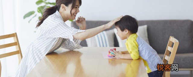 如何正确表扬和鼓励孩子 正确表扬和鼓励孩子的方法