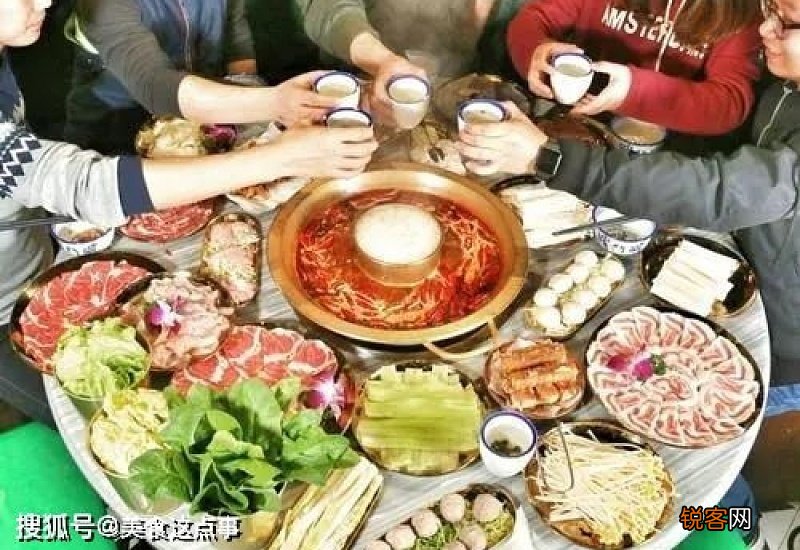 隔夜茶 隔夜饭 隔夜肉 隔夜菜 哪个不能吃 医生说出答案