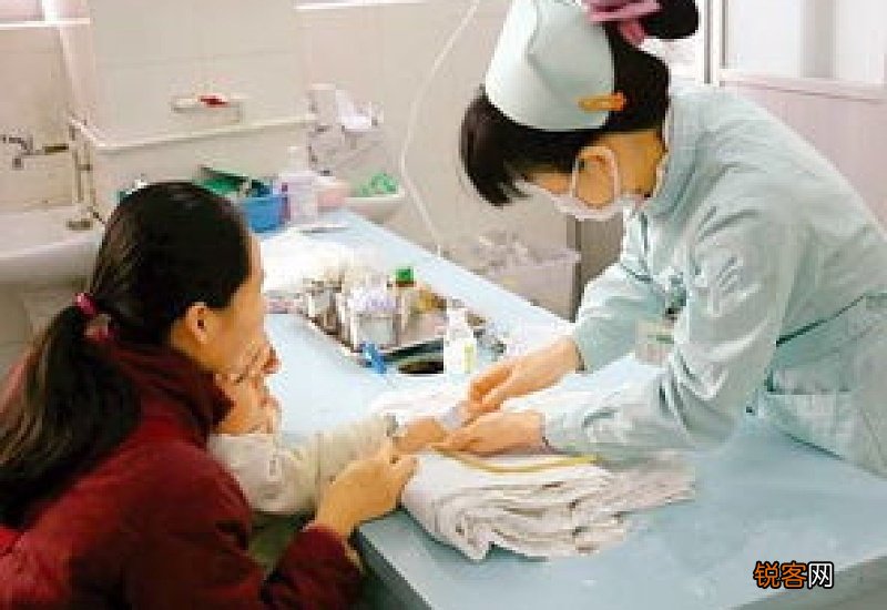 医保能报销生孩子的费用吗？要满足哪些条件？
